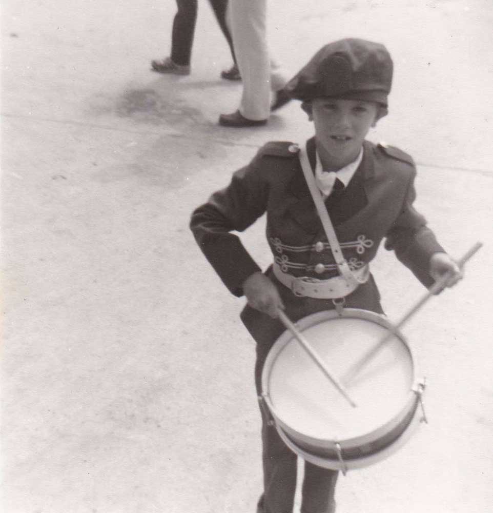 Sven with drumband Irene from Grootebroek @ Slagharen (1984) (svenimal.art)