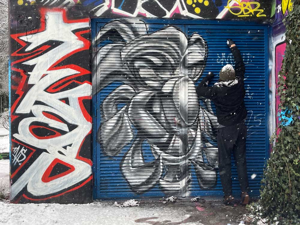 Svenimal graffiti character – streetart mural @ Rote Flora Park, Hamburg (svenimal.art)