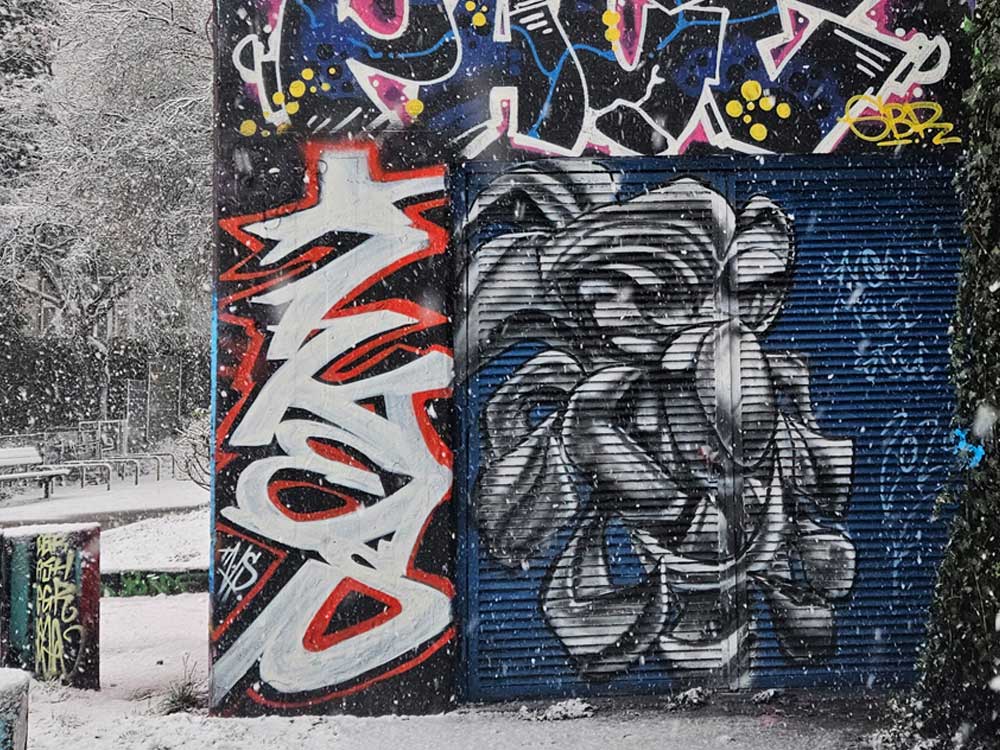 Svenimal graffiti character – streetart mural @ Rote Flora Park, Hamburg (svenimal.art)