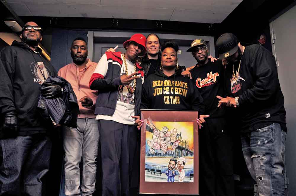 Cartoon drawing Juice Crew with Mr. Magic & Marley Marl @ ‘t Paard, Den Haag. Polychtromos on Canson Montval Aquarelle 300 gr (40x50cm) (2017) (svenimal.art) Photo: Stijn Coppens