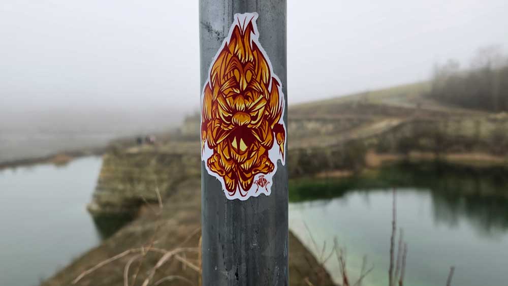 Svenimal sticker @ ENCI-groeve, Maastricht (2024) (svenimal.art)