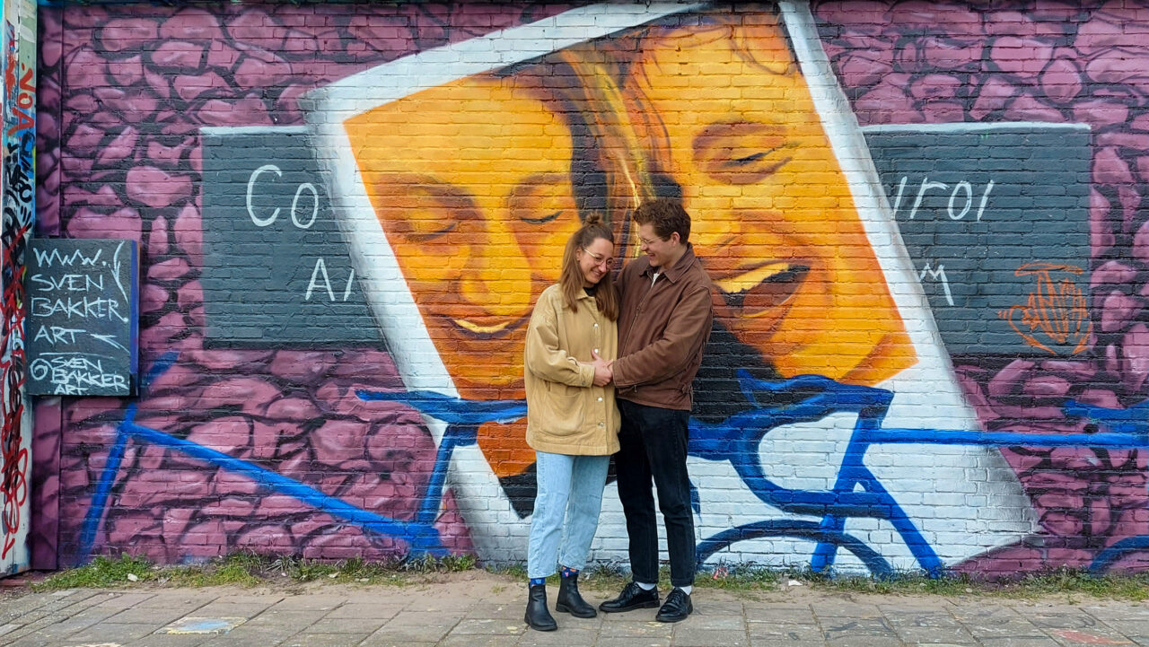 Honeymoon marriage proposal graffiti streetart mural portrait @ NDSM Amsterdam (2022) (svenimal.art)