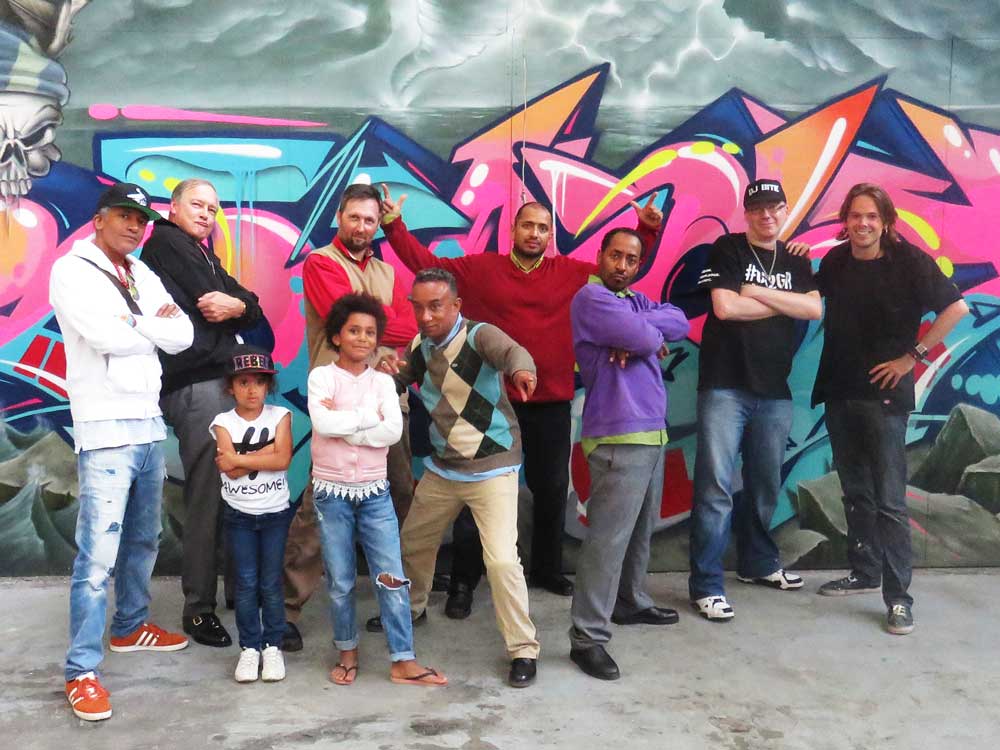 Sven bakker with Dutch hiphop legends: All Star Fresh (King Bee), Henkie Bakboord (b-boy-breakdance legend) Cat 22 (CTK GVB) @ Loods, Krommenie (2016) (svenimal.art)