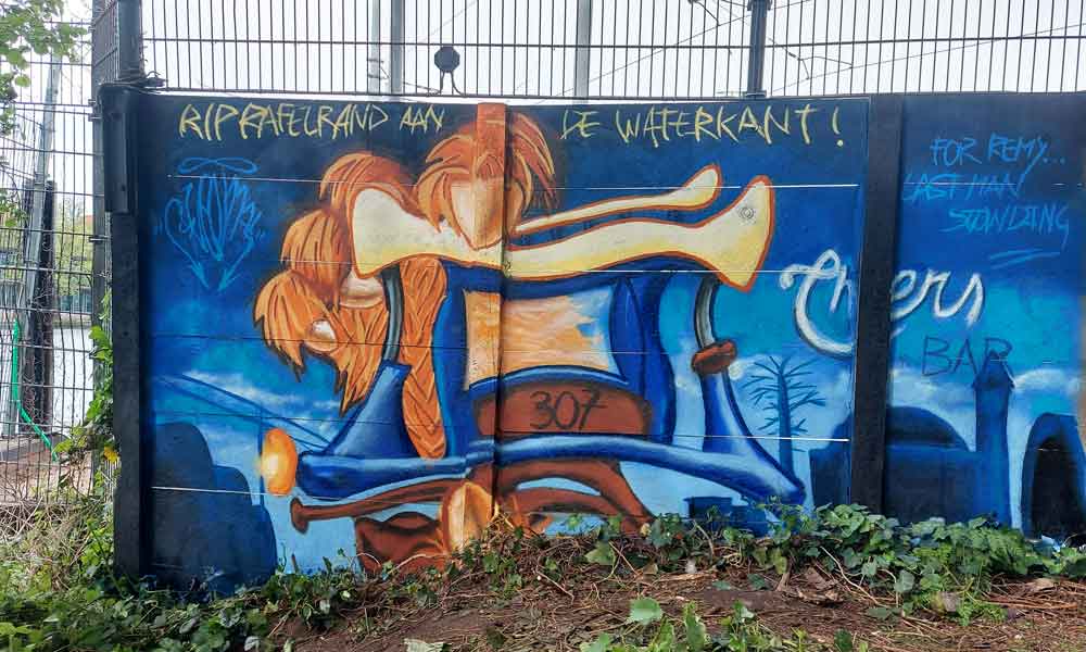 Tribute to Remy and Cheers graffiti streetart Havenstraat mural tram @ (2024) Havenstraat, Amsterdam (svenimal.art)