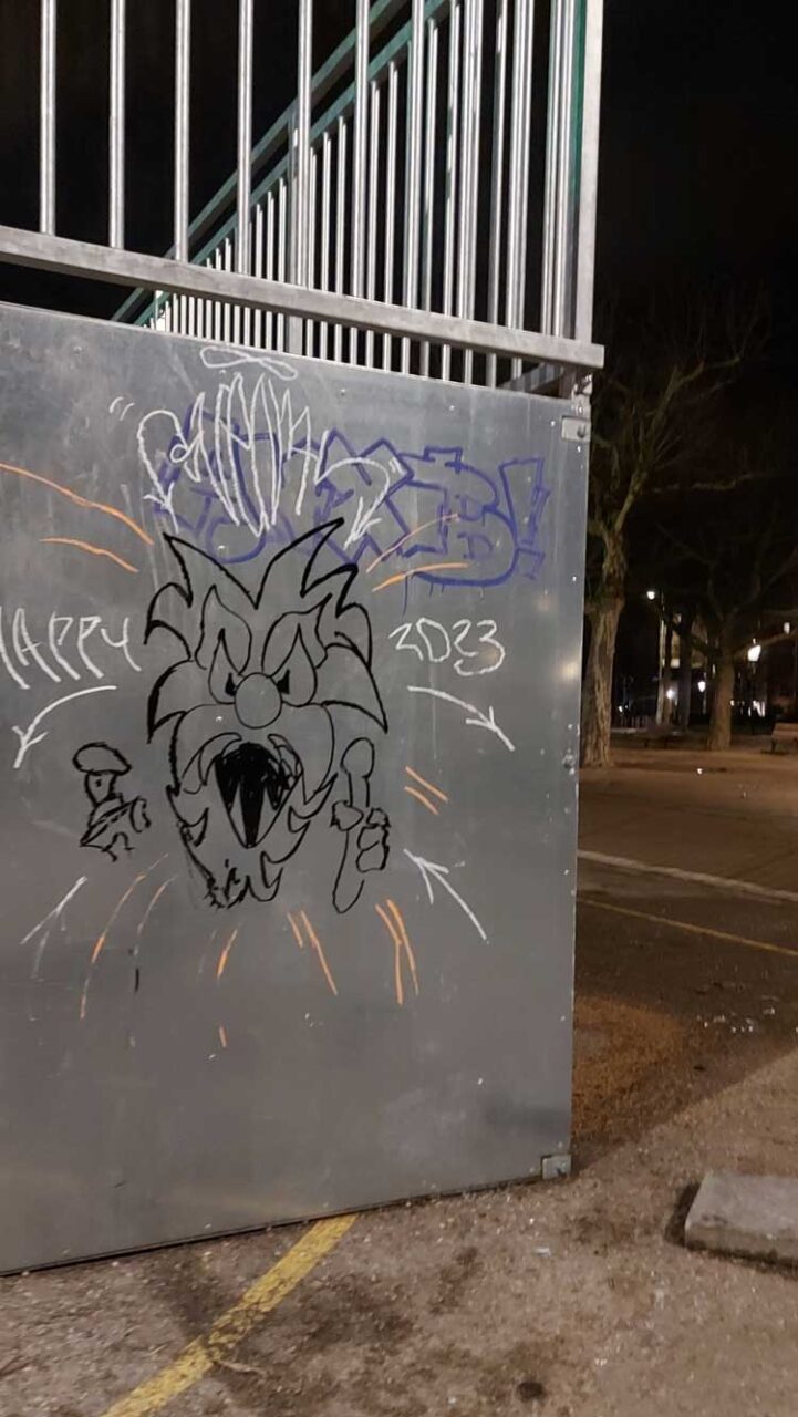 Svenimal graffiti streetart character tag. Acrylic & solid marker on mini-ramp @ Museumplein, Amsterdam (2023) (svenimal.art)
