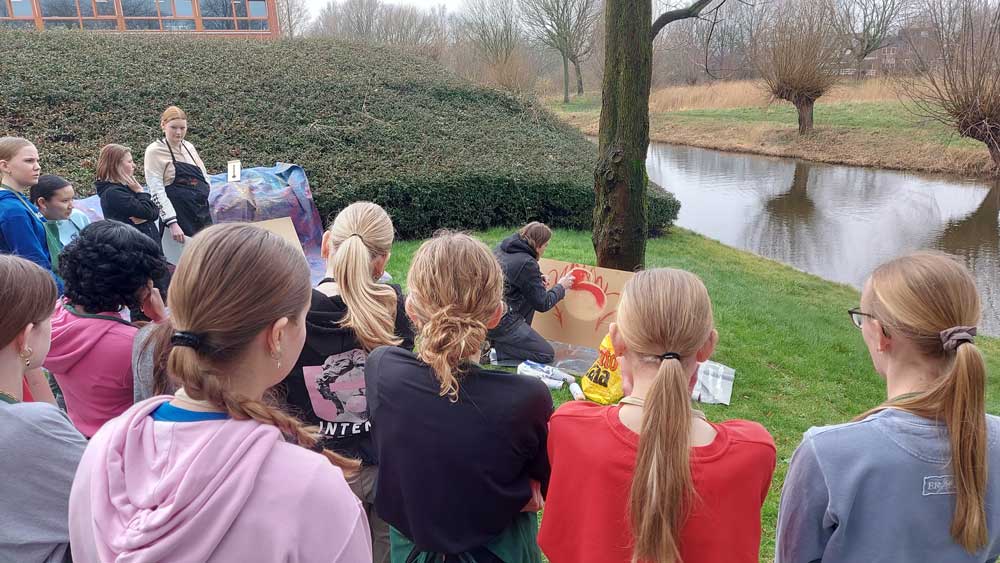 Svenimal teaching graffiti to newer generations @ RSG, Enkhuizen (2024) (svenimal.art)