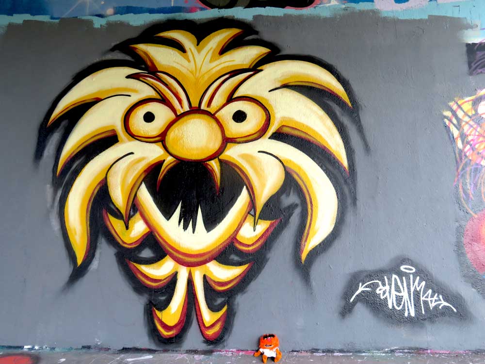 Svenimal huge graffiti streetart character cartoon @ NDSM, Amsterdam (2017) (svenimal.art)