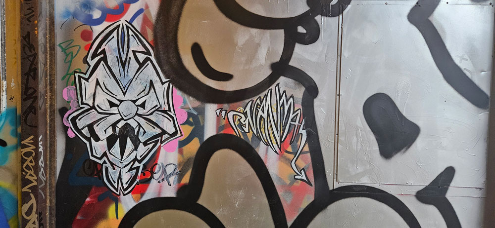 Svenimal x Blade Svenimal graffiti character – streetart @ Unframed Rhone Edition, Klokgebouw, Eindhoven (svenimal.art) (2025)