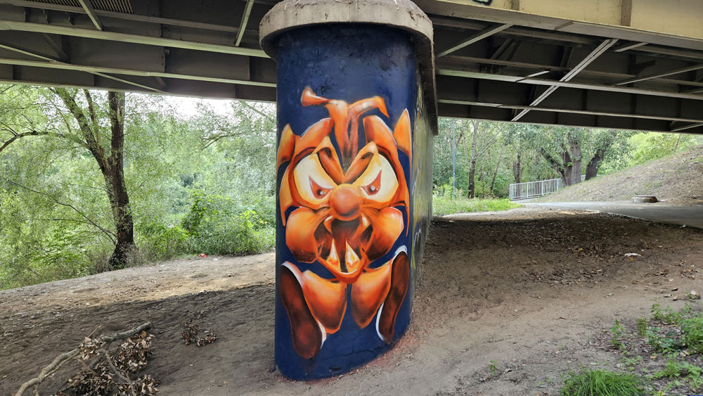 Svenimal graffiti character streetart mural @ Kościuszko Infantry Division Memorial-Stefana Okrzei Street, Warsaw (svenimal.art) (2025)