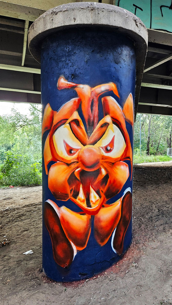 Svenimal graffiti character streetart mural @ Kościuszko Infantry Division Memorial-Stefana Okrzei Street, Warsaw (svenimal.art) (2025)