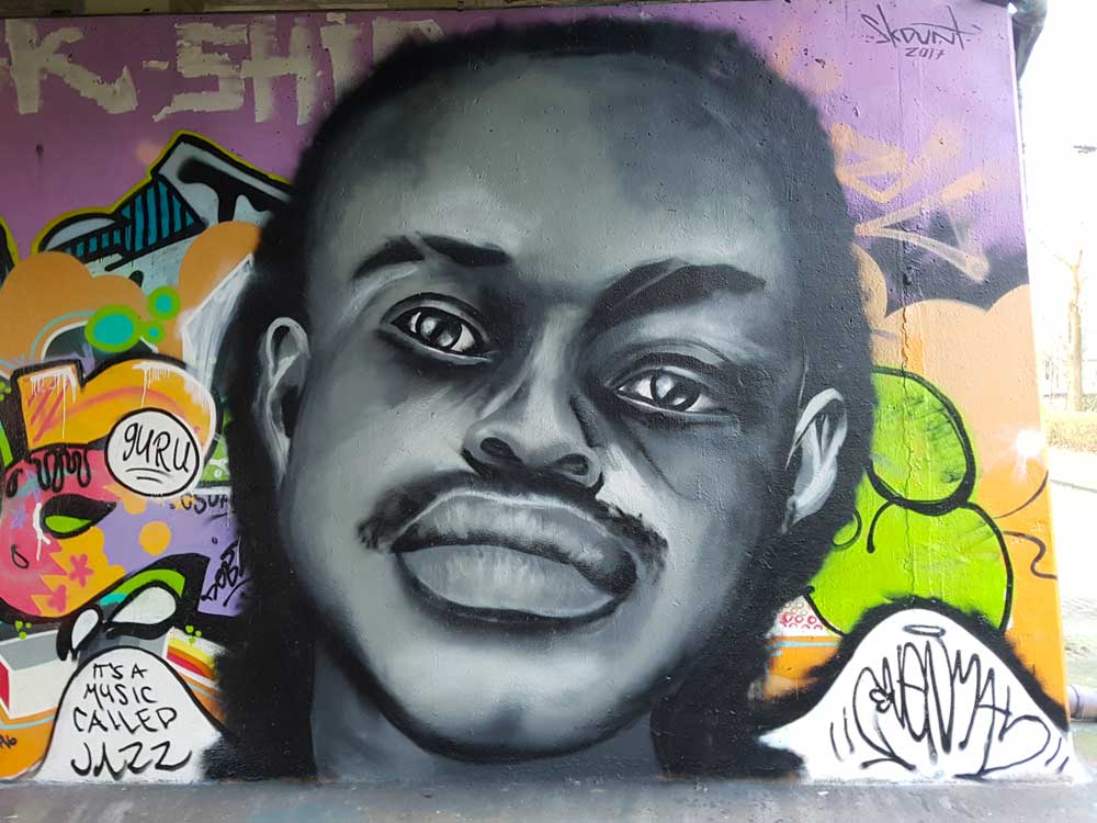 Guru (Gang Starr) graffiti streetart portrait mural @ Flevopark, Amsterdam (svenimal.art) 2018